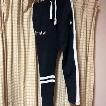 bmtw 블랙 스웨트 팬츠