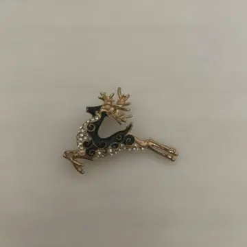 엘레강트한 사슴 브로치