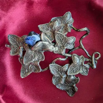 아이비 리프 블루 카보숑의 플라워 브로치 은고미조