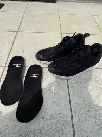 리복 퓨리 라이트