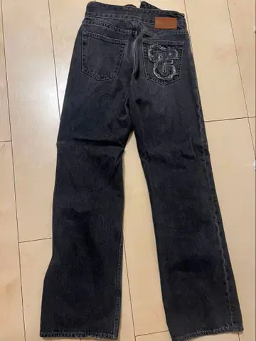 evris 블랙 스트레이트 데님