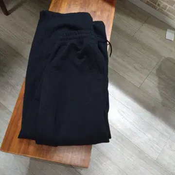 UNIQLOC 블랙 맨투맨 와이드 팬츠