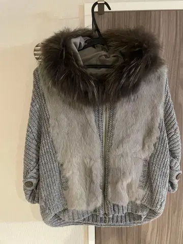 PASSIONE 그레이 퍼 판초