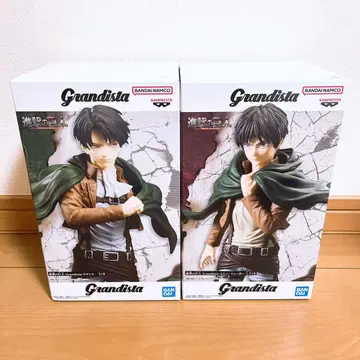 진격의 거인 그란디스타 리바이 & 엘렌 피규어
