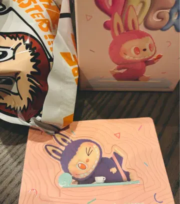 POPMART THE MONSTERS LAZY YOGA Americano