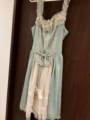 Innocent World 민트 그린 원피스 오버롤 스커트