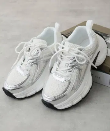 DEMETER 대드 스니커즈 실버 M 사이즈