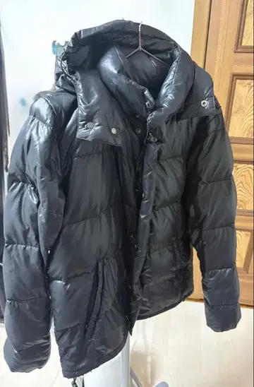 DUVETICA 블랙 다운 자켓 44