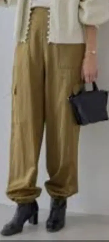 BEARDSLEY 비어즐리 새틴 카고 팬츠