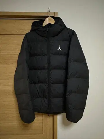 조던 블랙 다운 자켓 M