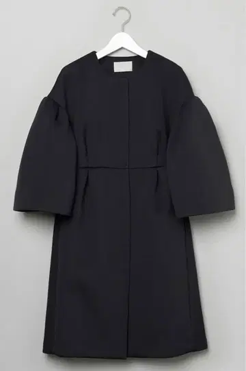 CELFORD 볼륨 슬리브 코트