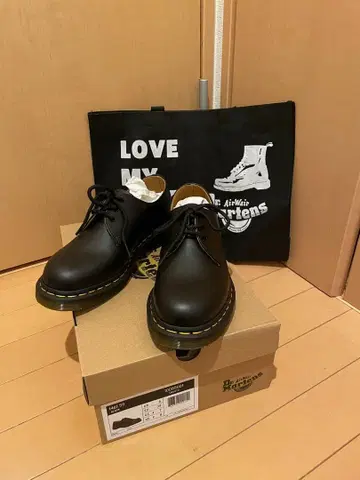 닥터마틴 미사용품 1461 SMOOTH 10085001