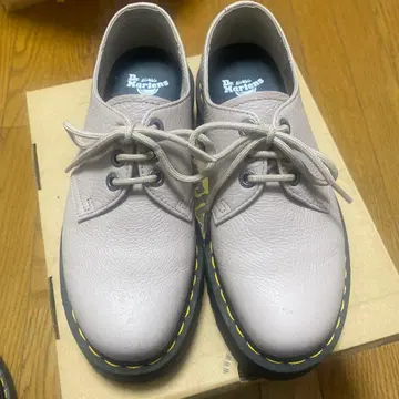 닥터 마틴 핑크 3홀 통굽