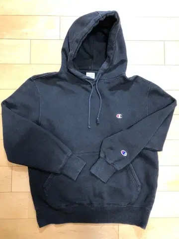 Champion 블랙 후드티 M 사이즈