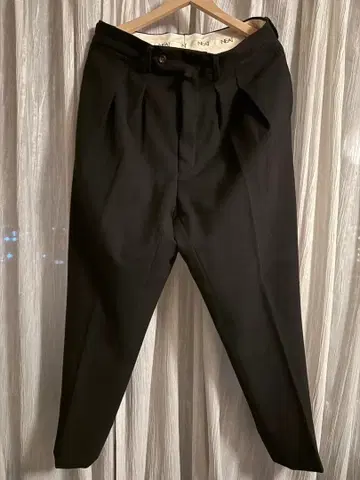 NEAT 페이크 플라넬 슬랙스 블랙 48 테이퍼드 (니트 트라우저 팬츠