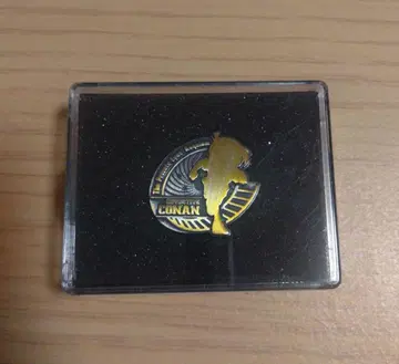 영화 [명탐정 코난 탐정들의 진혼가] 핀 배지