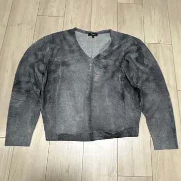 띠어리 울 캐시미어 올 패턴 V넥 니트