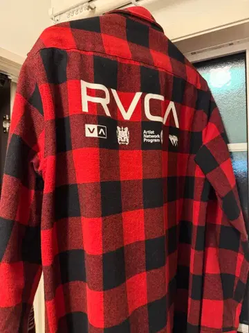 루카 RVCA 플란넬 체크 셔츠 블랙/레드 M 사이즈