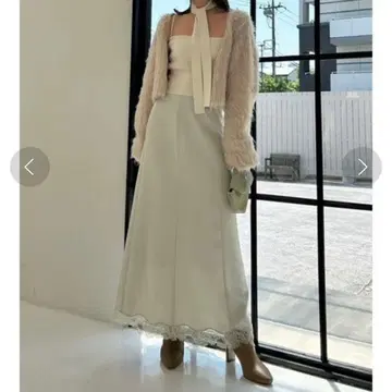 snidel 헤임 레이스 I 라인 새틴 스커트