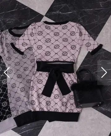 pium 모노그램 백리본 니트 원피스