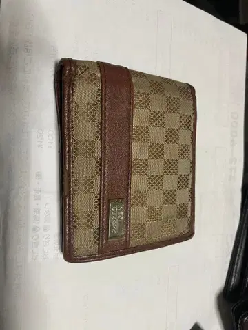 체크 무늬 3단 폴더형 지갑 베이지/브라운