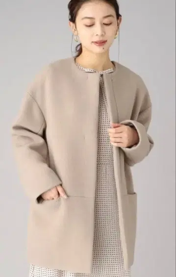 UNTITLED 노카라 코쿤 코트 베이지 숏 울