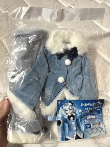 SNOW MIKU 후와후와 코트 세트