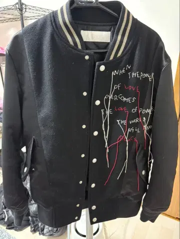 roar guns 블랙 바시티 자켓