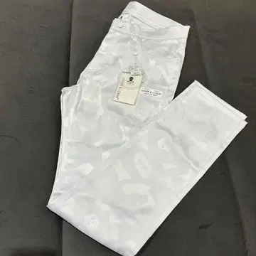 미사용 새상품 MARK&LONA 카모 패턴 화이트 팬츠 하의 48