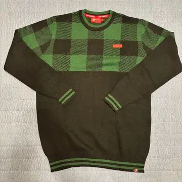 뉴발란스 체크 무늬 스웨터