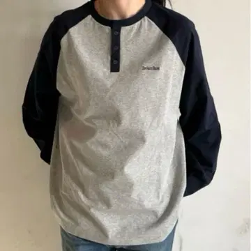 BROKENBASE 헨리넥 래글런 롱T