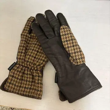 MONCLER 하운드 투스 장갑 M 사이즈