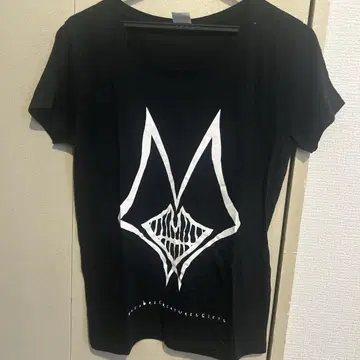 마치게리타 블랙 티셔츠