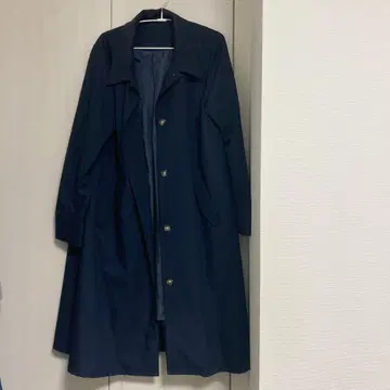 네이비 트렌치코트