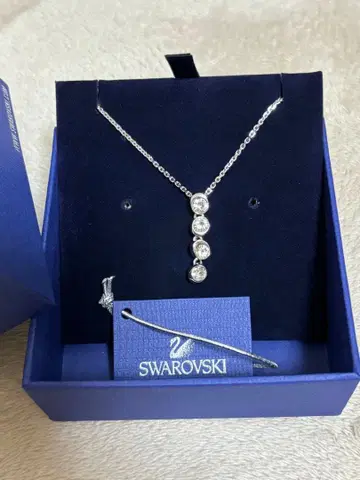 Swarovski 엘레강트 4연 목걸이 단시간 사용 컨디션 최상