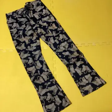 나비 프린트 네이비 팬츠