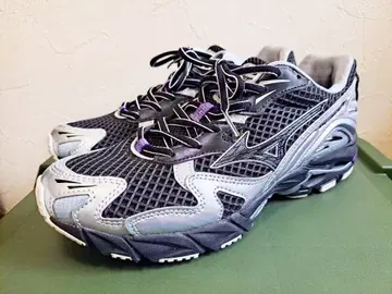 컨디션 최상 MIZUNO WAVE RIDER 10 블랙 25cm 여성용