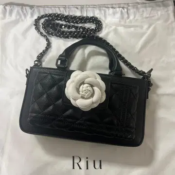 Riu riu Rose phone bag 블랙