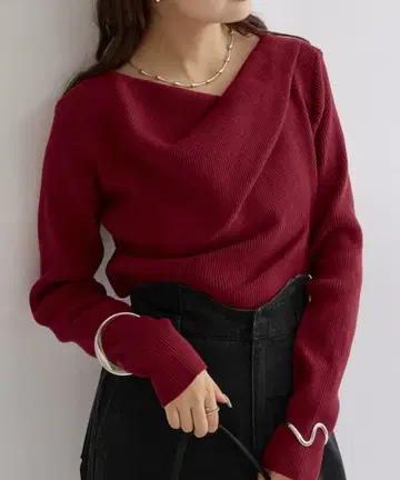 [ 새상품 ] 미스틱 오프숄더 립 니트