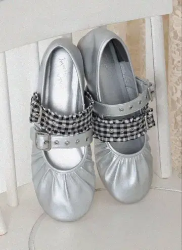 merry jenny 체크 벨트 발레 슈즈 실버