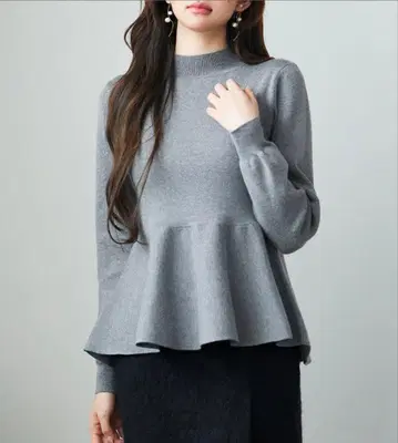 새상품 페플럼 니트