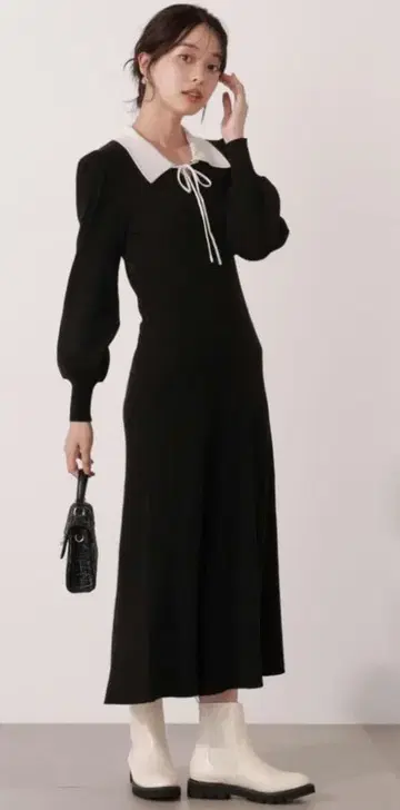 [ 새상품 ] 프로포션 바디 드레싱 리본 카라 니트 원피스