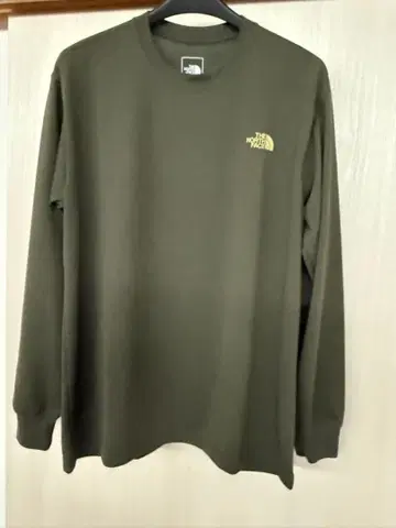 THE NORTH FACE 긴팔 티셔츠 올리브