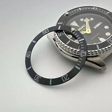 7S26-0020 SKX 이너 베젤 블랙 서브마리나 은색 문자 그린 야광