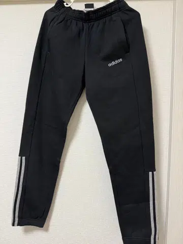 [ 새상품급 ] adidas 블랙 스웨트 팬츠 free
