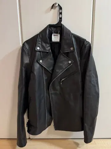 UNITED TOKYO 카프레더 더블 라이더 자켓 riri 지퍼