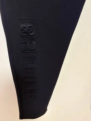 BRIEFING 블랙 슬림핏 팬츠