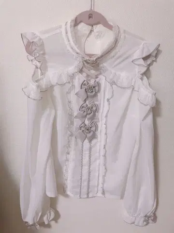 LIZLISA 3개 리본 하트 초커 블라우스 핑크