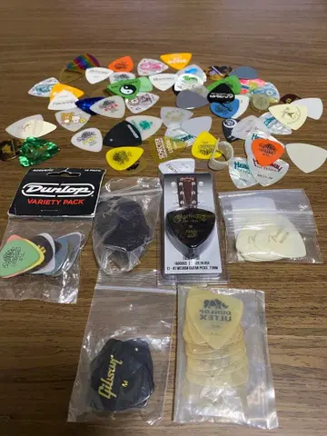 기타 피크 세트 여러 가지