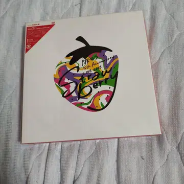 NEWS 15주년 Strawberry DVD 초회 사양